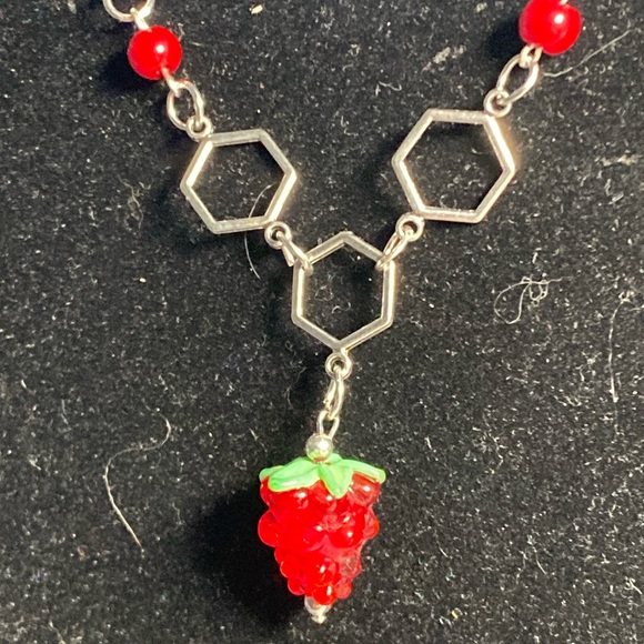 Handcrafted 22” LampWork Berry Necklace - Picture 2 of 3